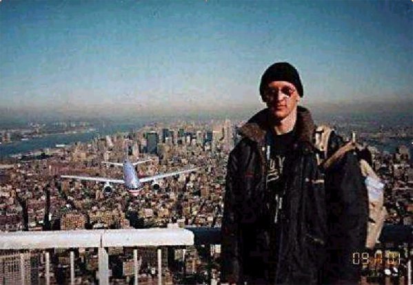 airplane flying in hoax