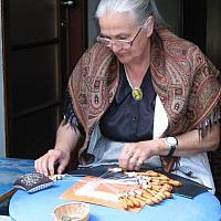 lace maker