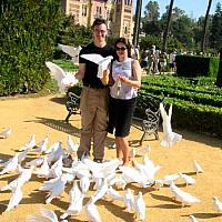 konstantin and anastasia feeding pigeons3