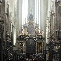 altar in tyn church