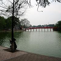 hoan kiem or turtle lake bridge