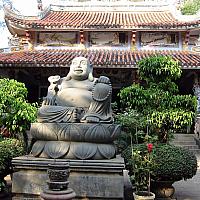 pagoda on marble mountain