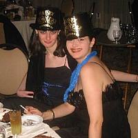 marina and anastasia in hats 1